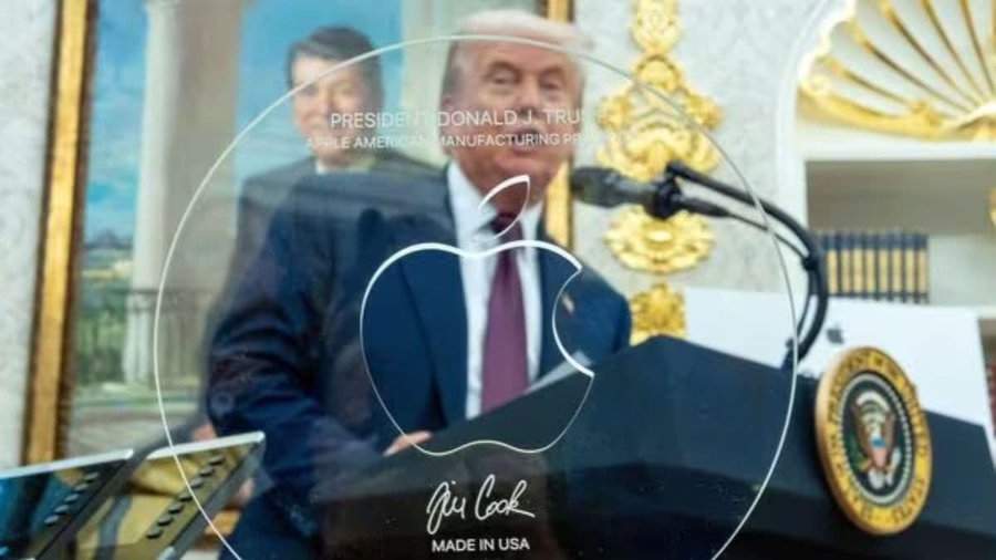 Tim Cook Gifts Trump 24K Gold Emblem as Apple Commits $600 Billion to U.S.—Internet Slams CEO for 'Bending the Knee'