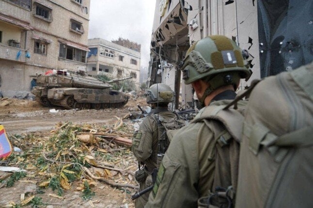 IOF kills 9 Palestinians, Injures Aid Security Teams