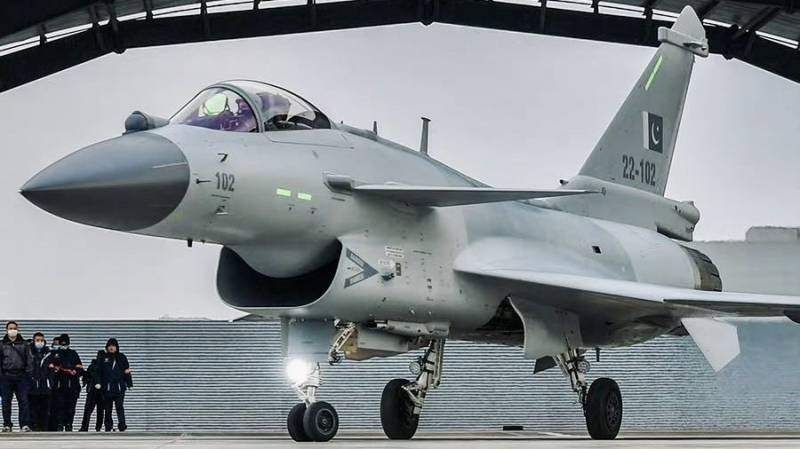 مقاتلات J-10C.. إضافة نوعية للقوات الجوية المصرية