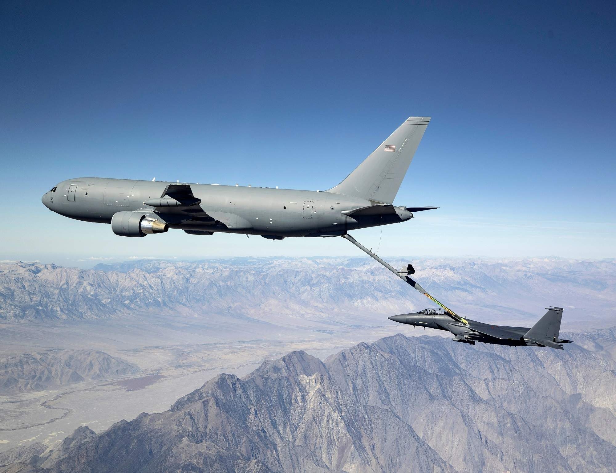 طائرة 'KC-46 بيغاسوس' تعيد تعريف مهام التزود بالوقود الجوي في الدفاع الحديث