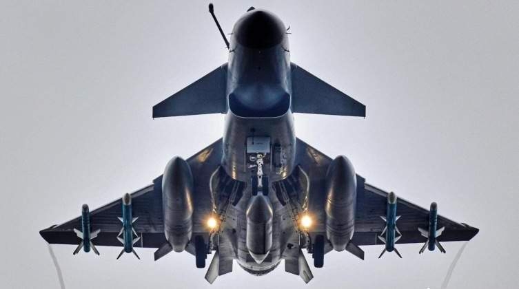 11 دقيقة إلى تل أبيب: مقاتلات J-10C الصينية تقلب موازين القوى في مصر!