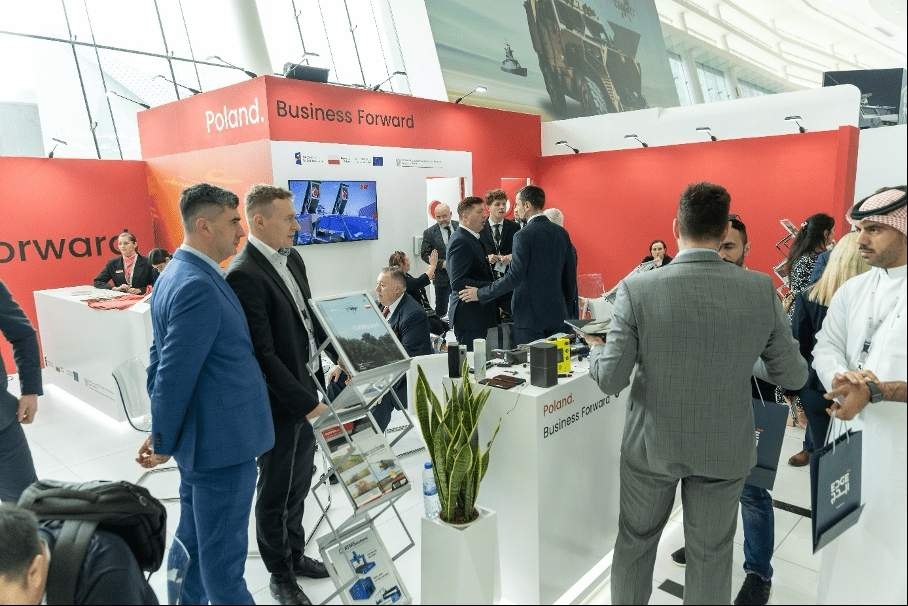 مشاركة بولندا في معرض IDEX 2025: نجاح يعزز حضورها في قطاع الأمن العالمي