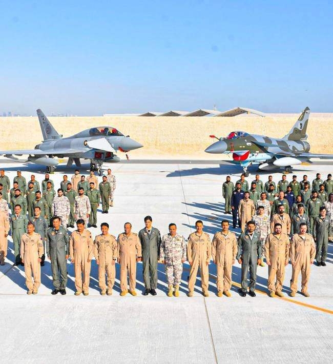 من الـ F-16 إلى J-10C: كيف تعيد مصر رسم خريطة تسليح جيشها وما المخاطر؟