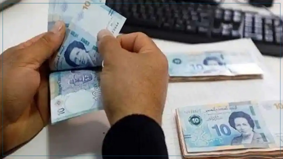 قفصة: تسليم إشعار موافقة على بعث وحدة لتركيب المواد العلفية