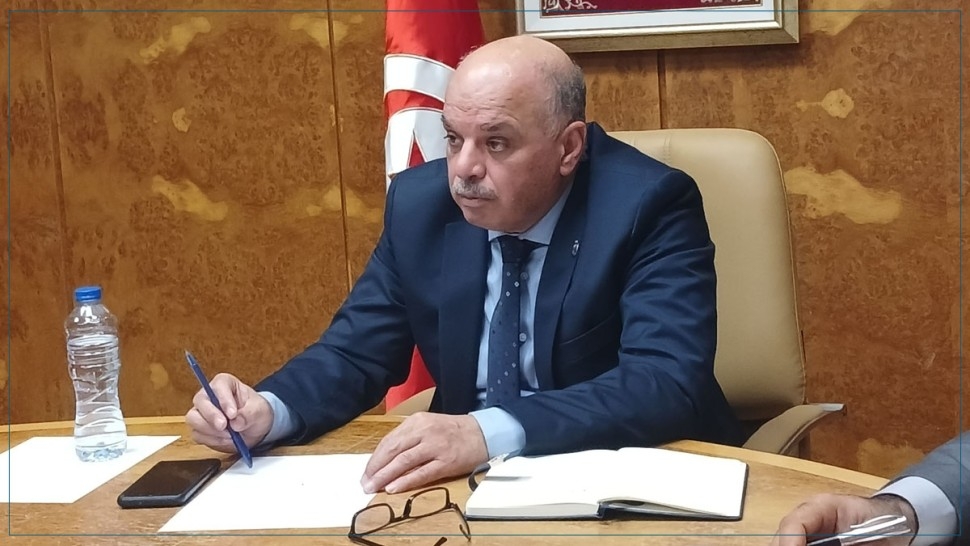 وزير النقل: نعمل على تحيين نصوص قطاع النقل العمومي غير المنتظم