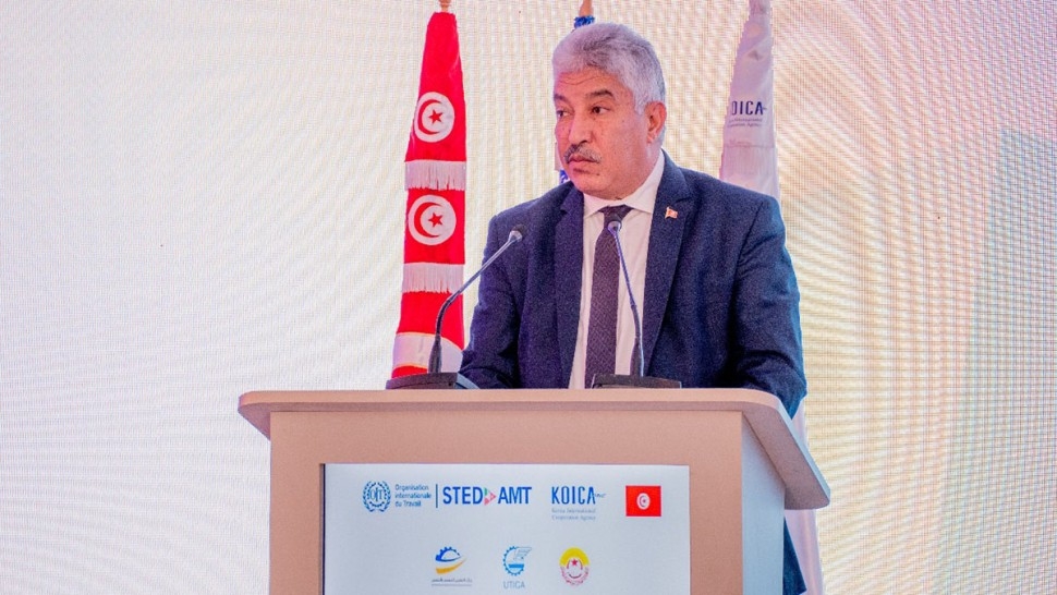 وزير التشغيل يعلن عن جملة من الاجراءات لدعم الفئات الضعيفة والمبادرين الذاتيين