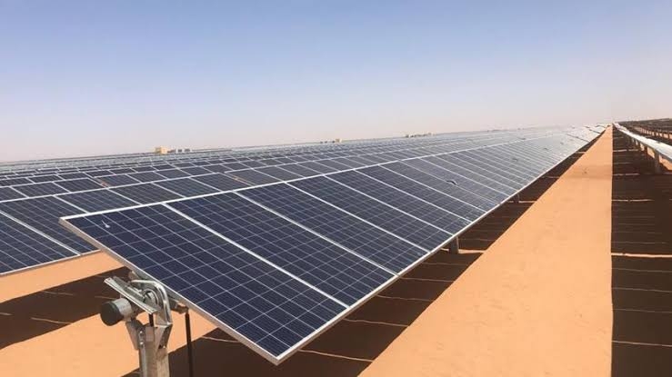 المصرية لنقل الكهرباء تعلن عن تنفيذ أول منصة رقمية خاصة بمحطات بنبان الشمسية