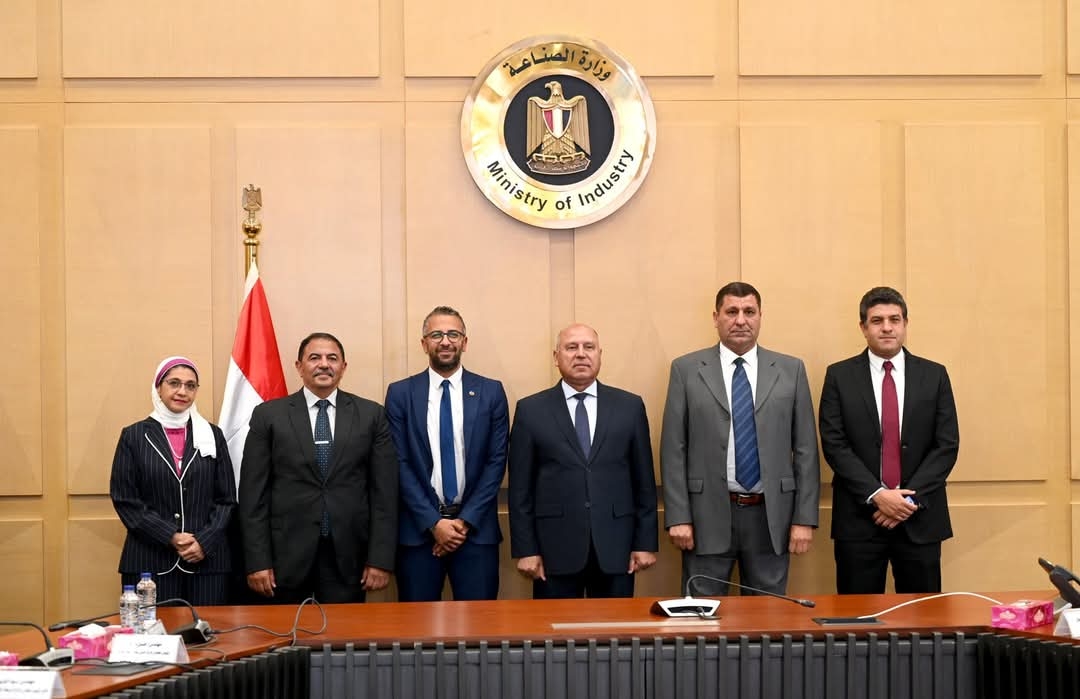 توقيع عقد تنفيذ البنية الأساسية لمشروع إعادة تأهيل ترام الرمل بالإسكندرية