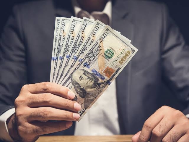 سعر الدولار اليوم الجمعة 23 مايو 2025 في البنوك المصرية