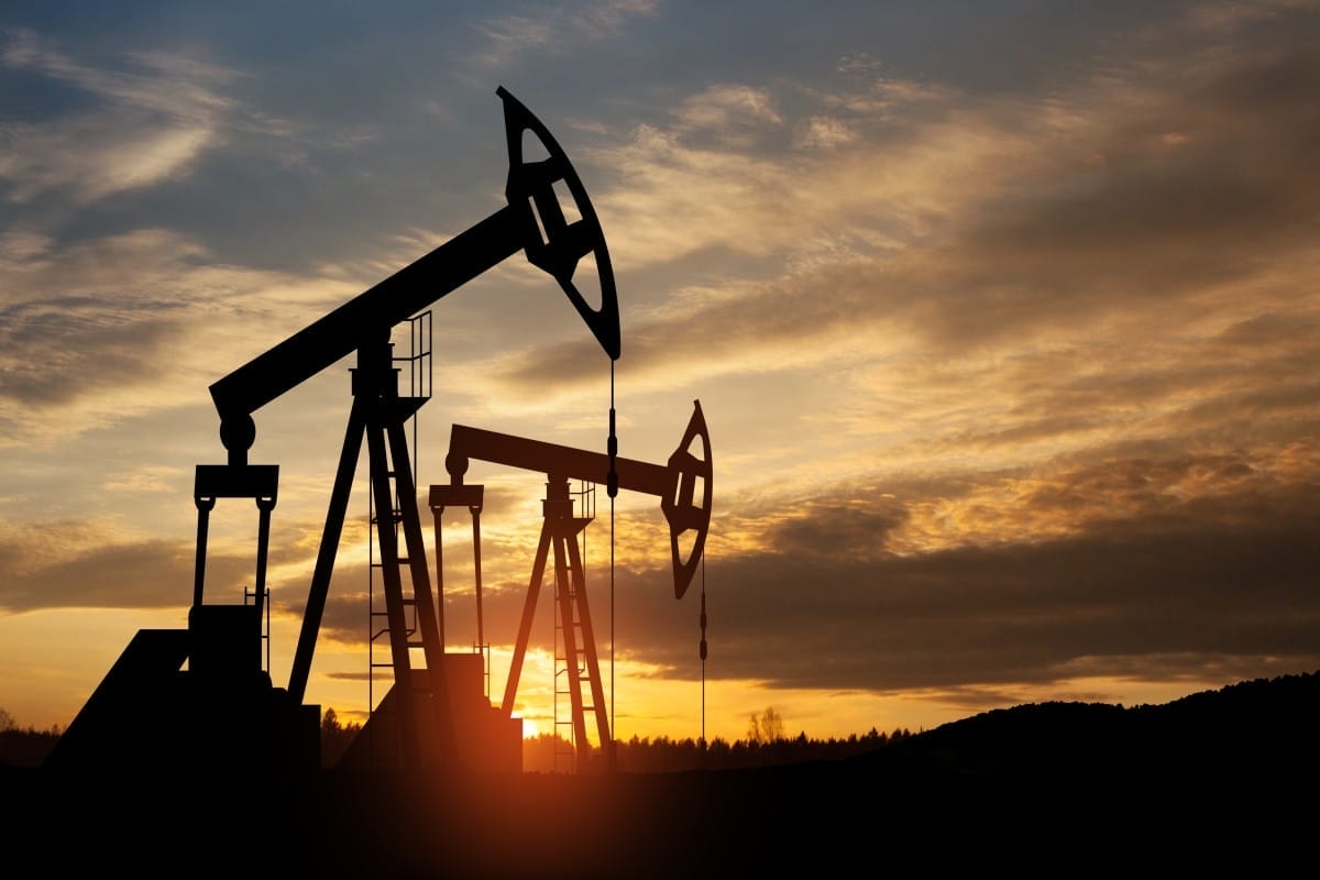 Crude oil prices climb above $67.2 as U.S.-China trade talks show promise