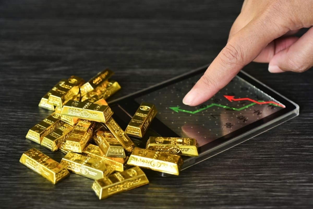 Dubai 24-carat gold price today climbs AED5.25 to AED414 as investors eye Trump's tariff deadline