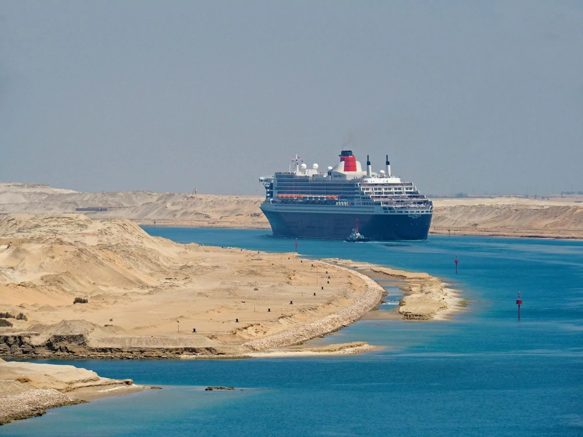 إيرادات قناة السويس تنخفض 62.3% في النصف الأول من العام المالي الحالي