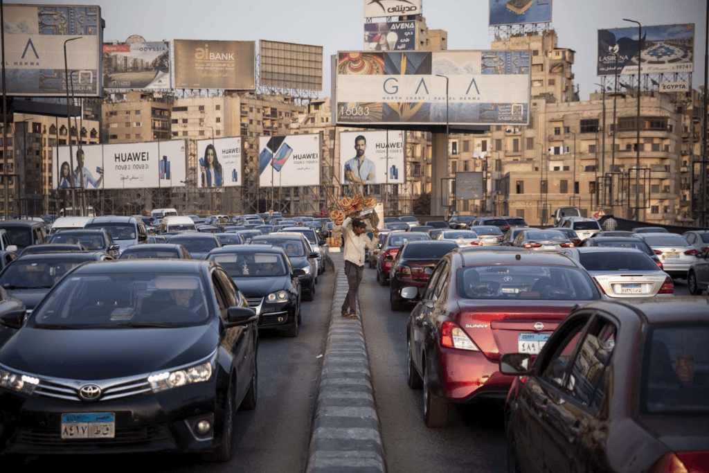 خفض الفائدة.. هل يكفي لتحريك سوق السيارات في مصر؟
