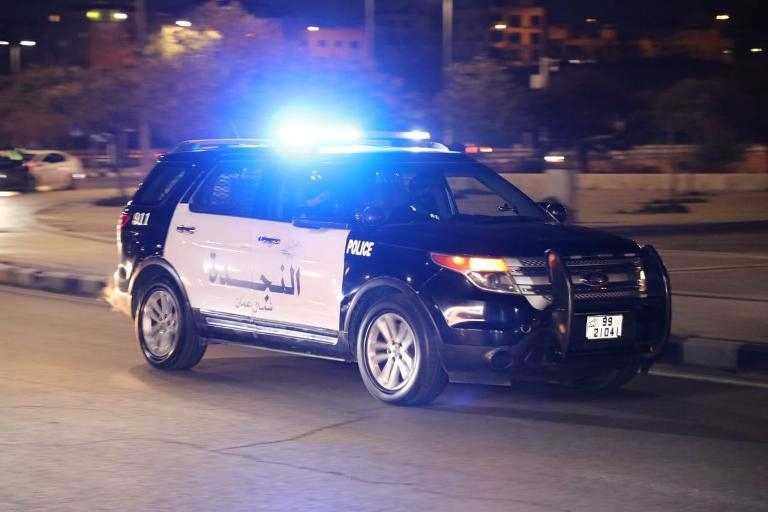 توقيف اشخاص قاموا بالحاق اضرار بمركبات في العقبة لخلافات شخصية