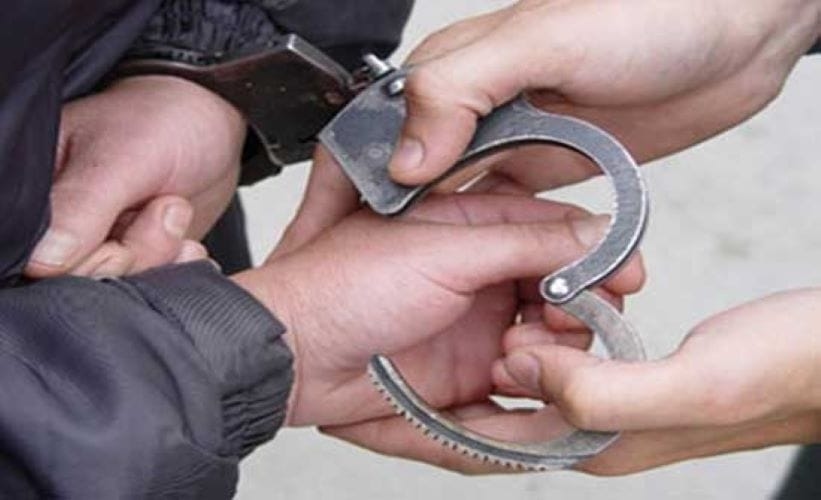 توقيف عشريني ضرب طفلا في الشارع العام
