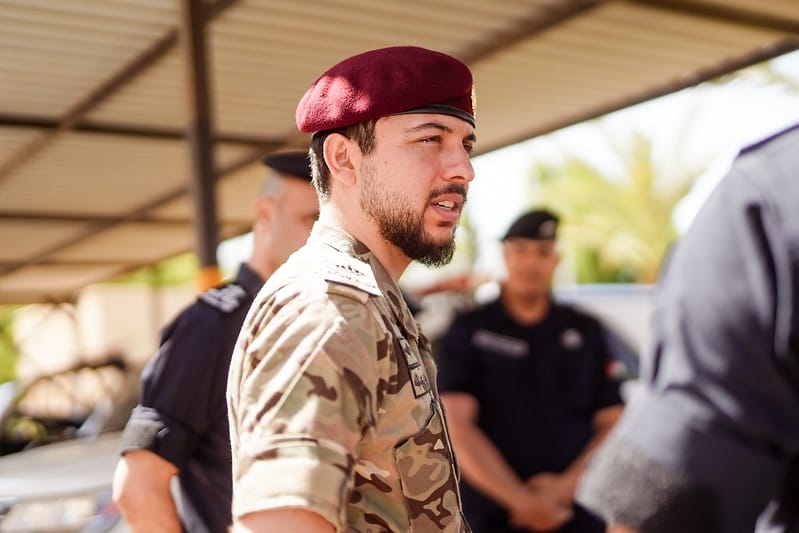 ولي العهد يهنئ بيوم العلم الاردني_ فيديو