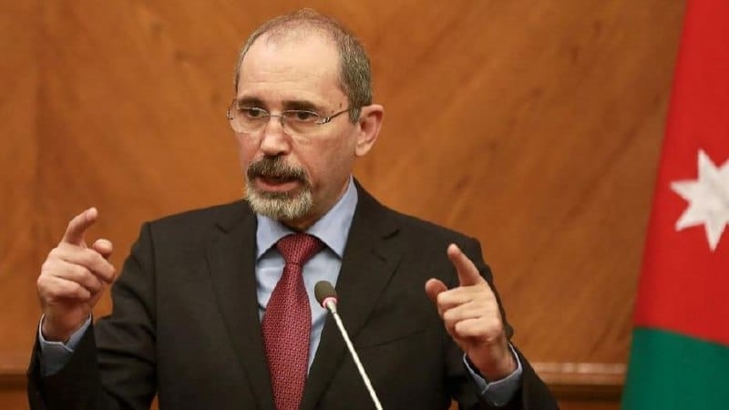 الصفدي لنظيره الإيراني: الأردن لن يسمح بخرق سيادته وتهديد أمنه من قبل إسرائيل أو إيران