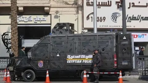 قتيلان في خلافات بين تجار ملابس في مصر