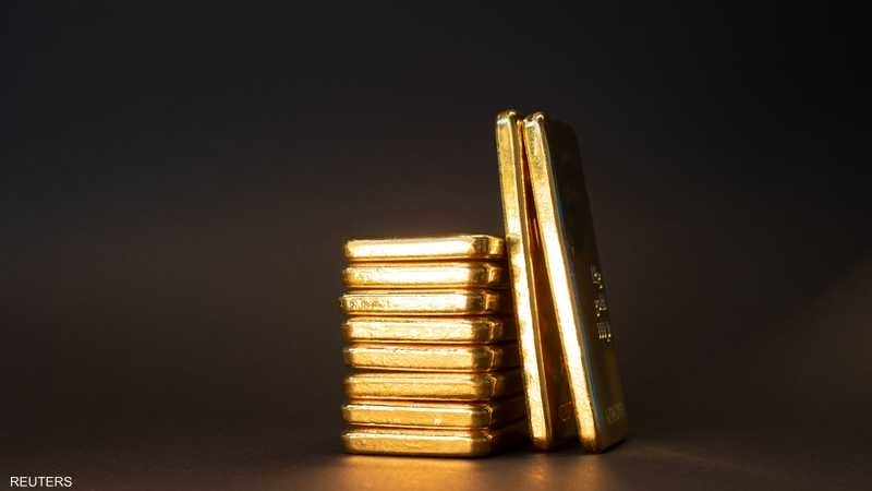 الذهب يتجاوز عالميا 3100 دولار