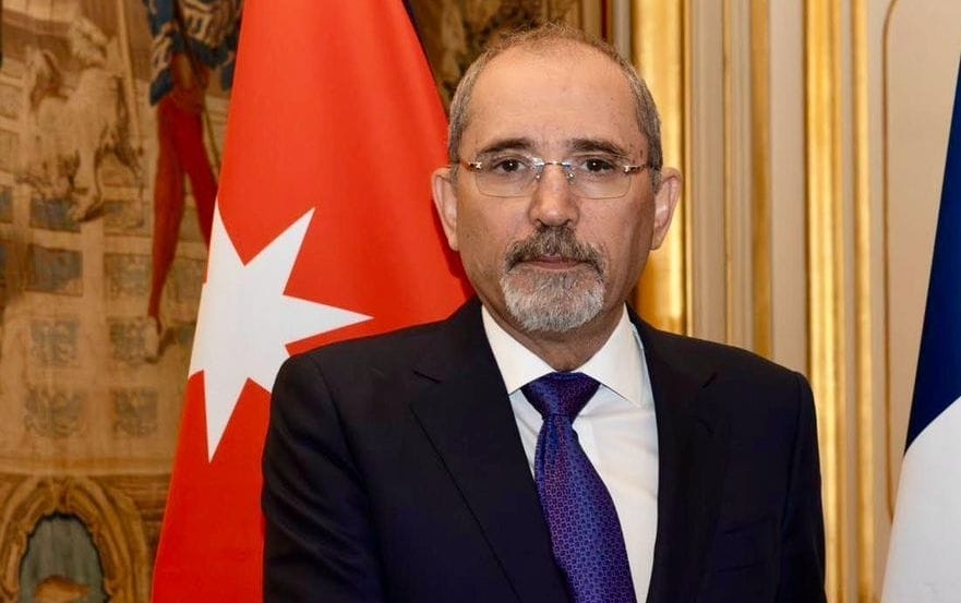 وزير الخارجية يبدأ زيارة عمل إلى المنامة يلتقي خلالها نظيره البحريني