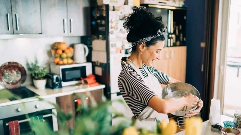 أنت معرّضة للإصابة بالخرف في حالة ارتكباك لهذا الخطأ في مطبخك!