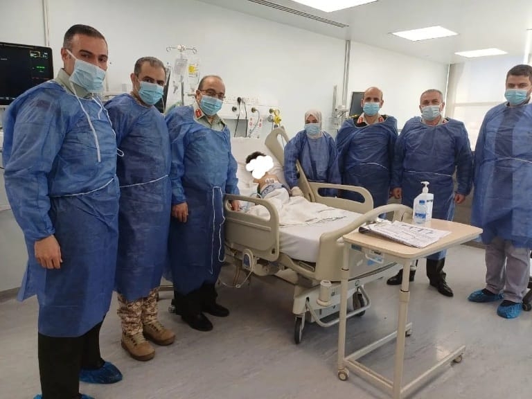 نجاح عمليتي زراعة كبد لطفلين في الخدمات الطبية الملكية