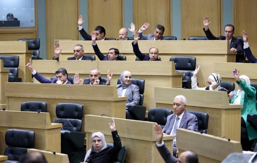 إقرار مشروع قانون التعاون: غرامات بحق كل من يقبل اي نوع دعم أو تمويل دون الافصاح عنه