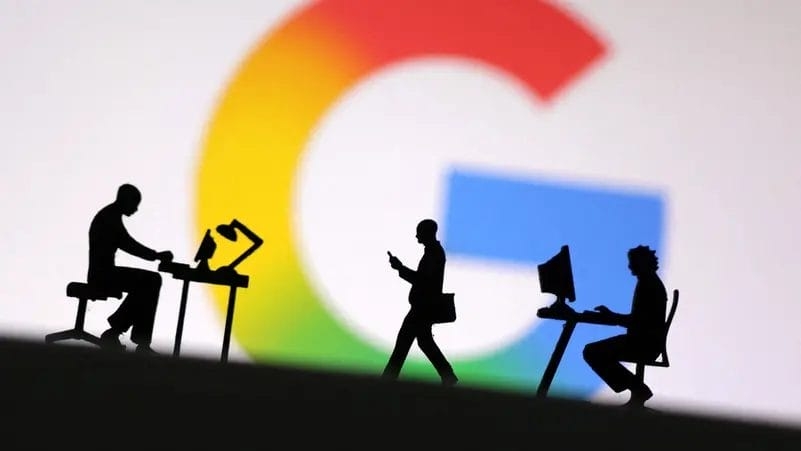 غوغل تصلح خللًا بـ AI Overview يعرض عام 2024 بدلًا من 2025