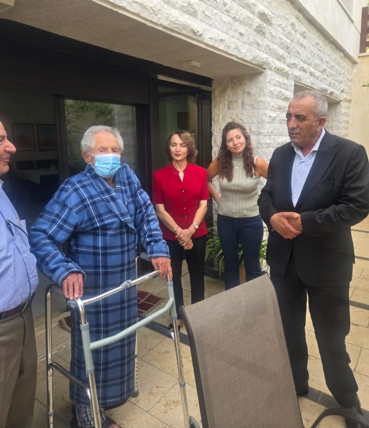 الرواشدة يطمئن على صحة المخرج طعمة