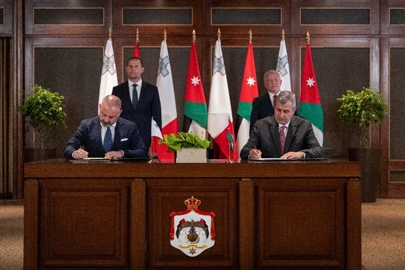 الملك ورئيس وزراء مالطا يشهدان توقيع اتفاقية وثلاث مذكرات تفاهم للتعاون بين البلدين