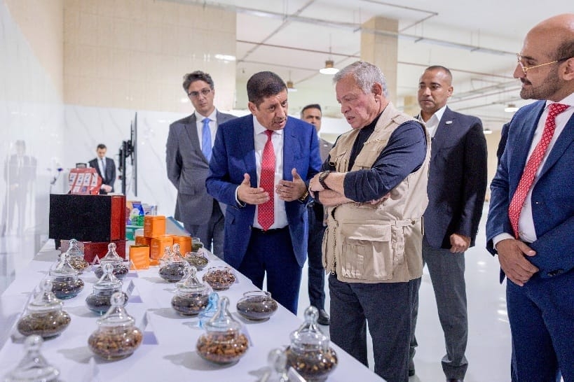 الملك يزور مدينة الموقر الصناعية