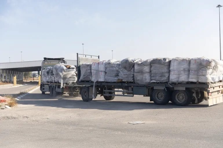 الآلية الإسرائيلية لتوزيع المساعدات بغزة تبدأ الاثنين مع ثغرات كبيرة