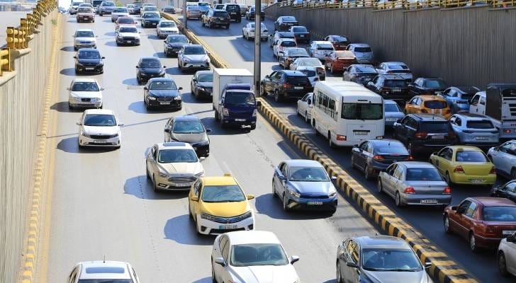 تحسينات مرورية على تقاطع الملكة علياء لتخفيف الازدحام على شارع الأردن