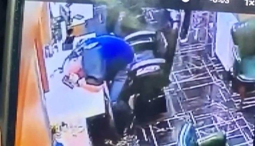 شقيق يقتل أخاه داخل صالون حلاقة في جريمة مروعة تهز تركيا