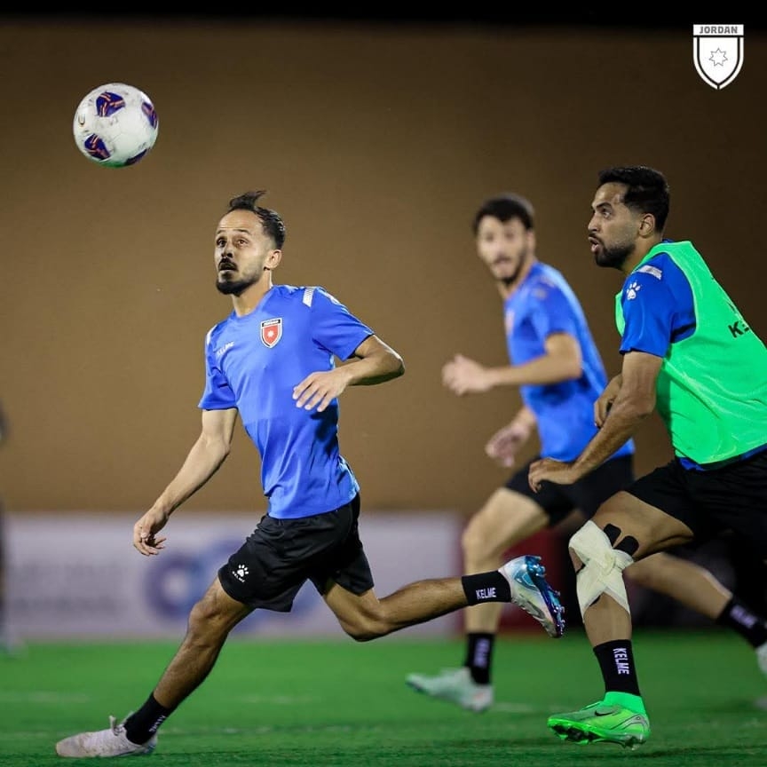 منتخب النشامى يبدأ تدريباته في عمّان- صور