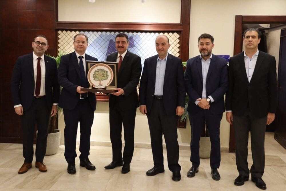 صناعة الأردن تبحث تعزيز التعاون الاقتصادي مع قبرص