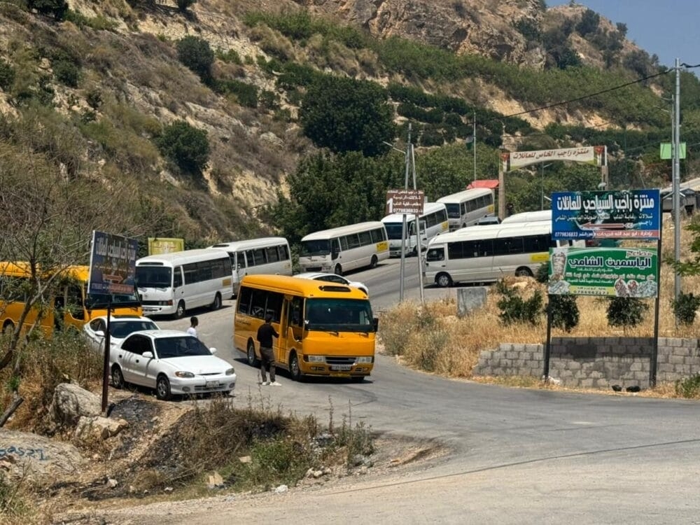 عجلون: حركة سياحة نشطة وسط دعوات بتعزيز جهود الحفاظ على البيئة
