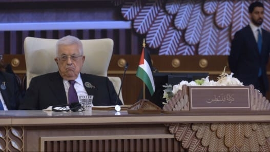 الرئيس الفلسطيني يدعو حما.س إلى التخلي عن سيطرتها وتسليم السلاح