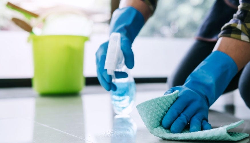 بكفالة بنكية 75 ألف دينار… نظام مقترح لترخيص شركات تنظيف المنازل