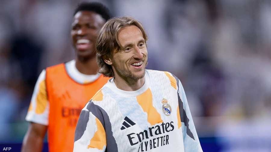 'أراد الاستمرار'.. مقرب من مودريتش يكشف كواليس مغادرة الريال
