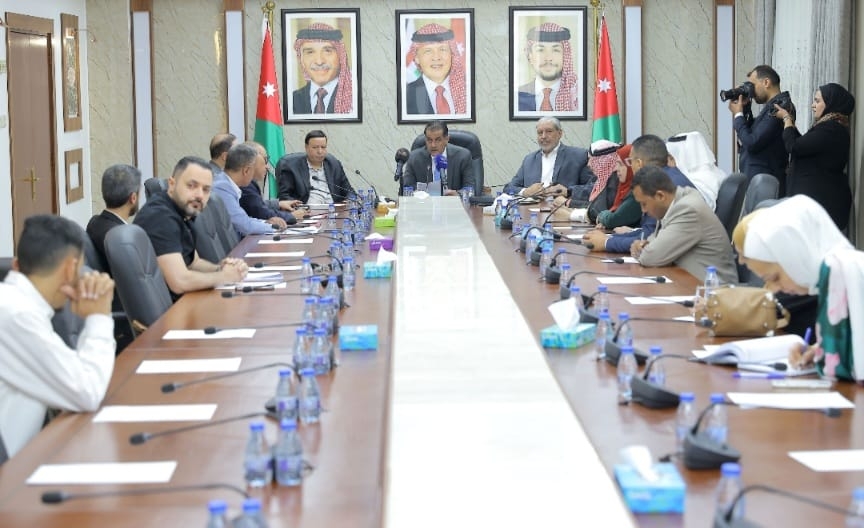 'الإدارية النيابية' توصي بتثبيت موظفي 'شراء الخدمات' في الإذاعة والتلفزيون
