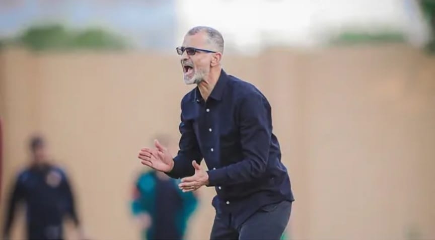 الأهلي يجدد عقد المدرب بني ياسين