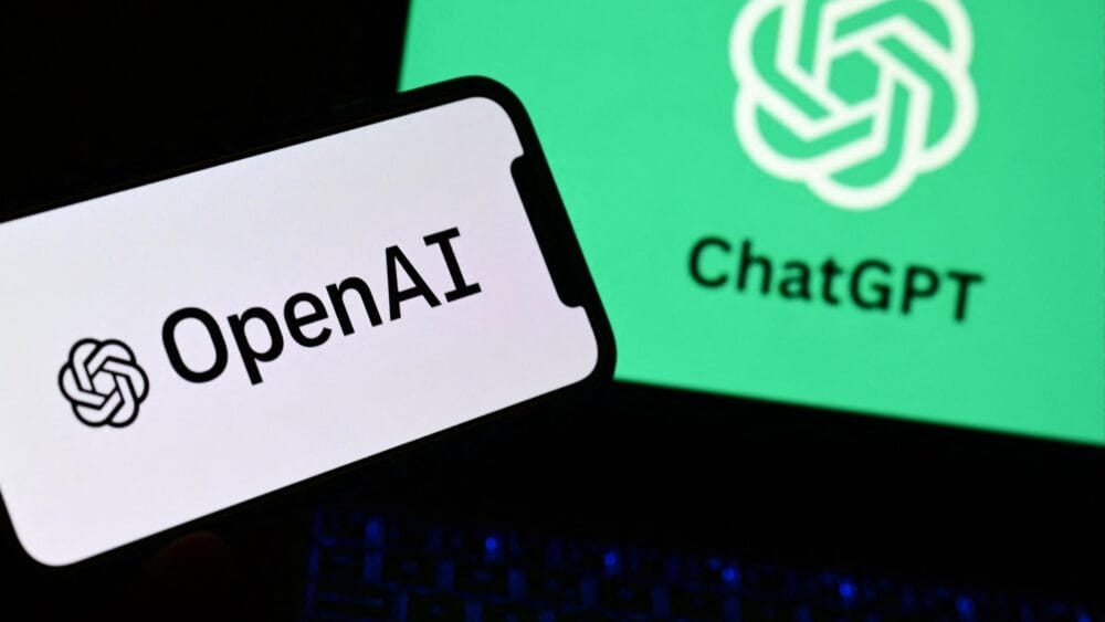 'OpenAI' تتوقع أن يعزز جهازها الذكي المقبل اشتراكات شات جي بي تي
