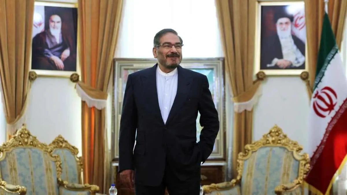 مستشار خامنئي: اللعبة لم تنته و'المفاجآت مستمرة'