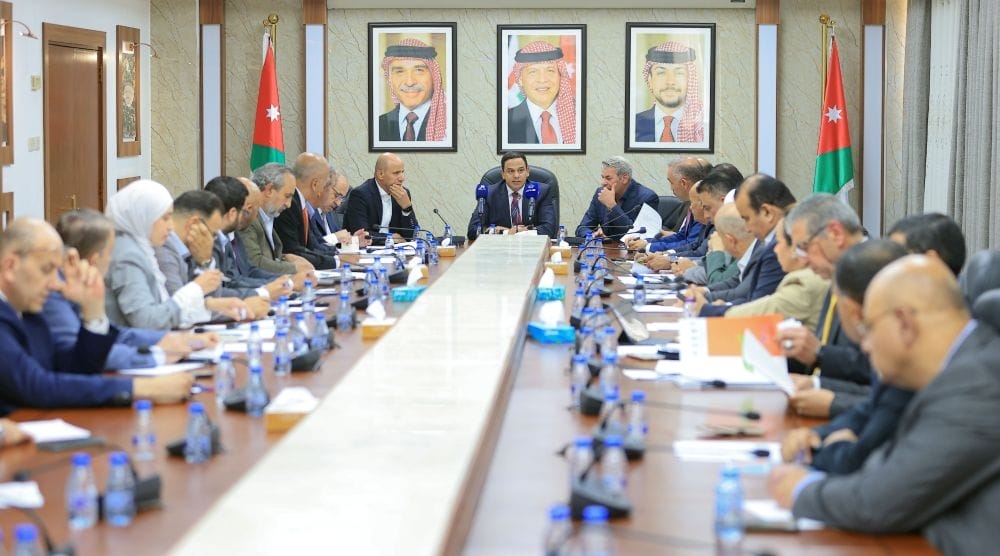'عزم النيابية': تطوير إدارة النفايات وتحويلها إلى طاقة متجددة أولوية