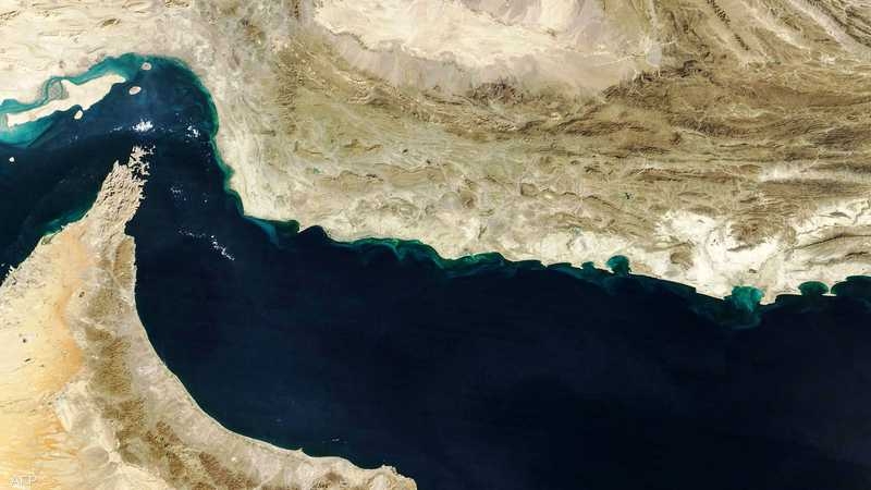إيران تدرس إغلاق مضيق هرمز.. ماذا يعني ذلك؟