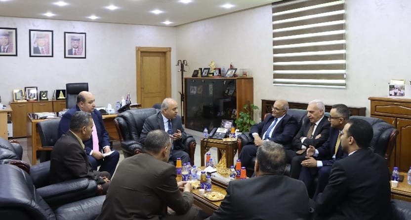 نقابة الصحفيين تبحث أوجه التعاون مع وزارة التعليم العالي