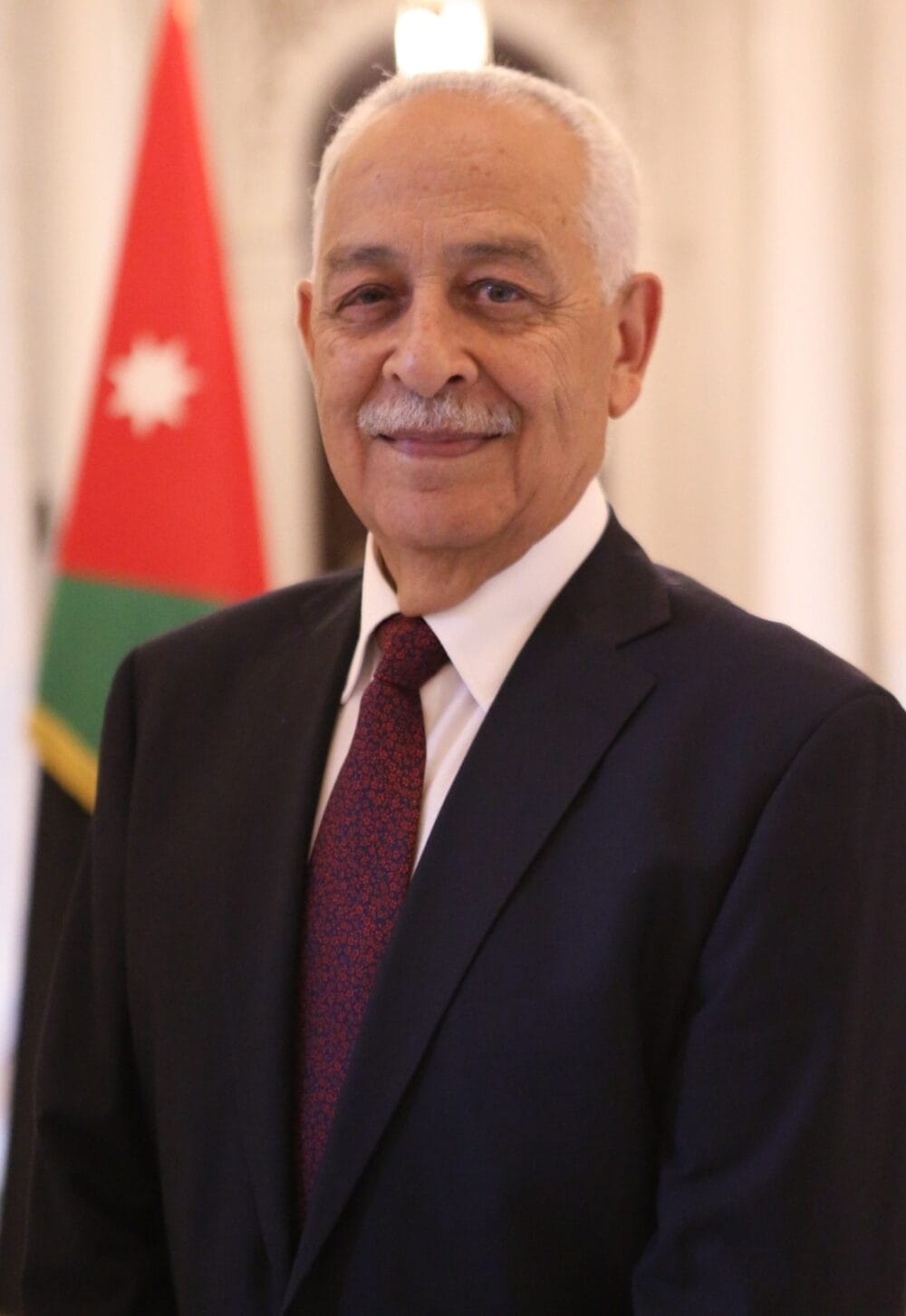 العيسوي ينقل تمنيات الملك وولي العهد بالشفاء للعَين والوزير الأسبق طبيشات
