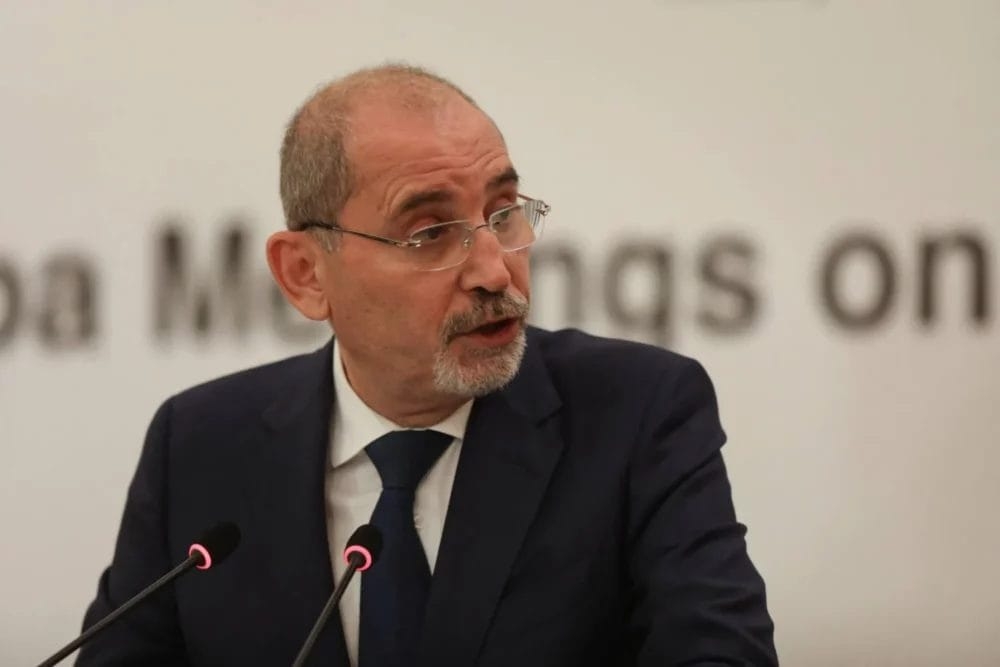 الصفدي: منع الاحتلال زيارة الوفد العربي لرام الله يؤكد غطرسة حكومة نتنياهو وتطرفها
