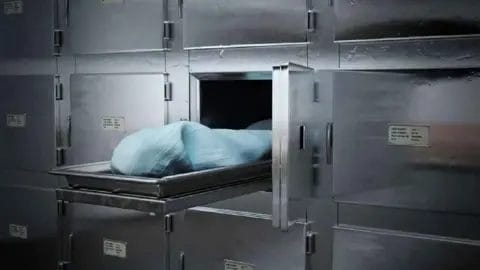شاب هندي ينهي حياته لسبب 'صادم'
